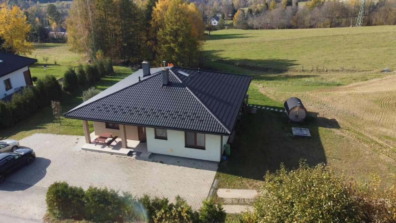 Dom Na Slonnym Villa Monasterzec Exteriör bild